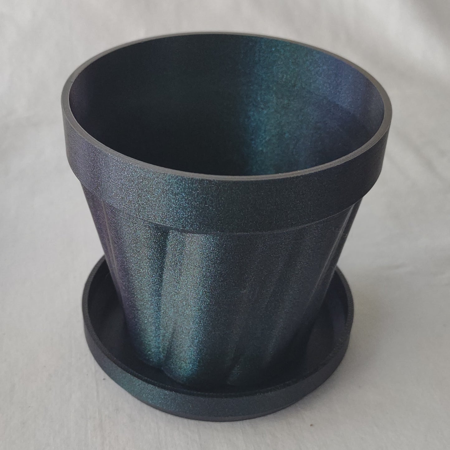 Little Pot o' Mine - Twisted - Planter