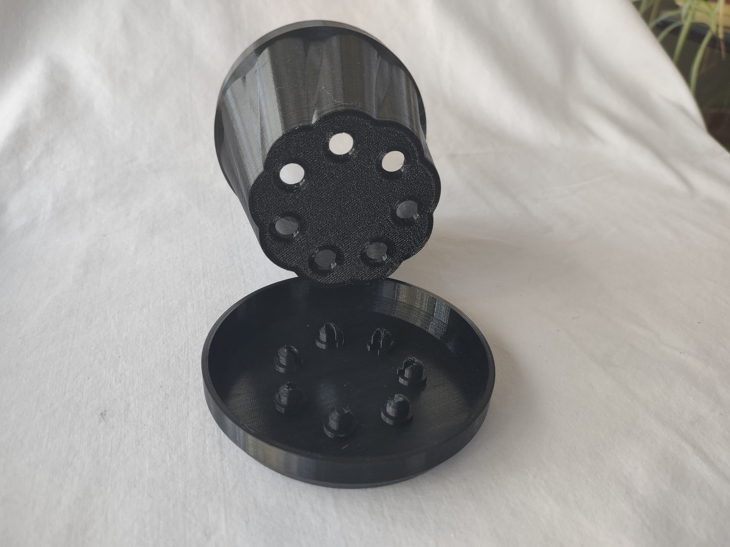 Little Pot o' Mine - Twisted - Planter