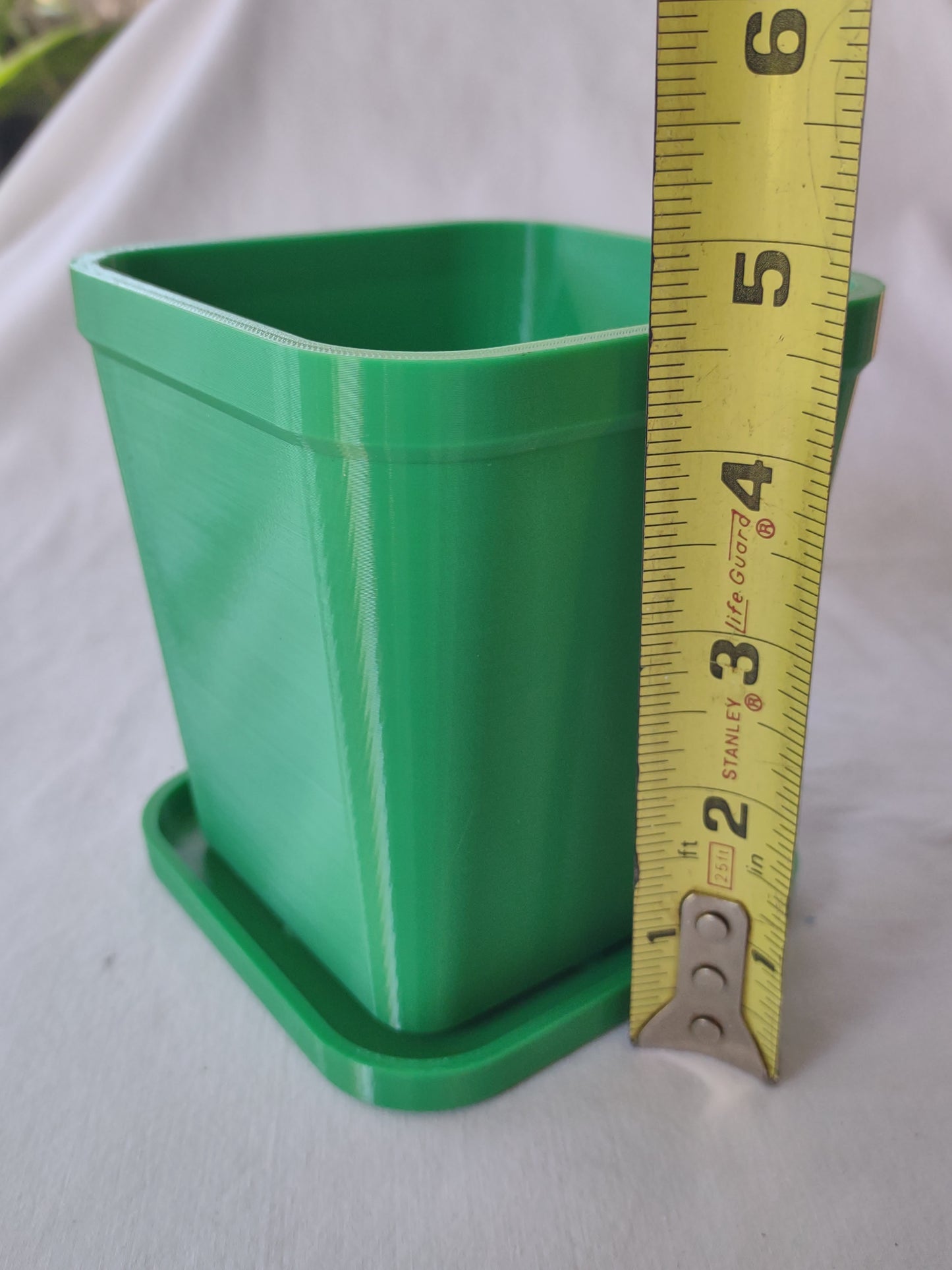 Square Sprout Haven - 3D Printed Self-Watering Planter with Drain Tray