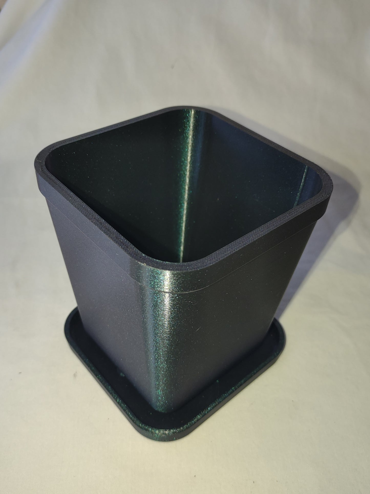Square Sprout Haven - 3D Printed Self-Watering Planter with Drain Tray